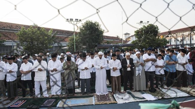 MUI Persilakan Zona Hijau Gelar Salat Ied di Masjid-Lapangan