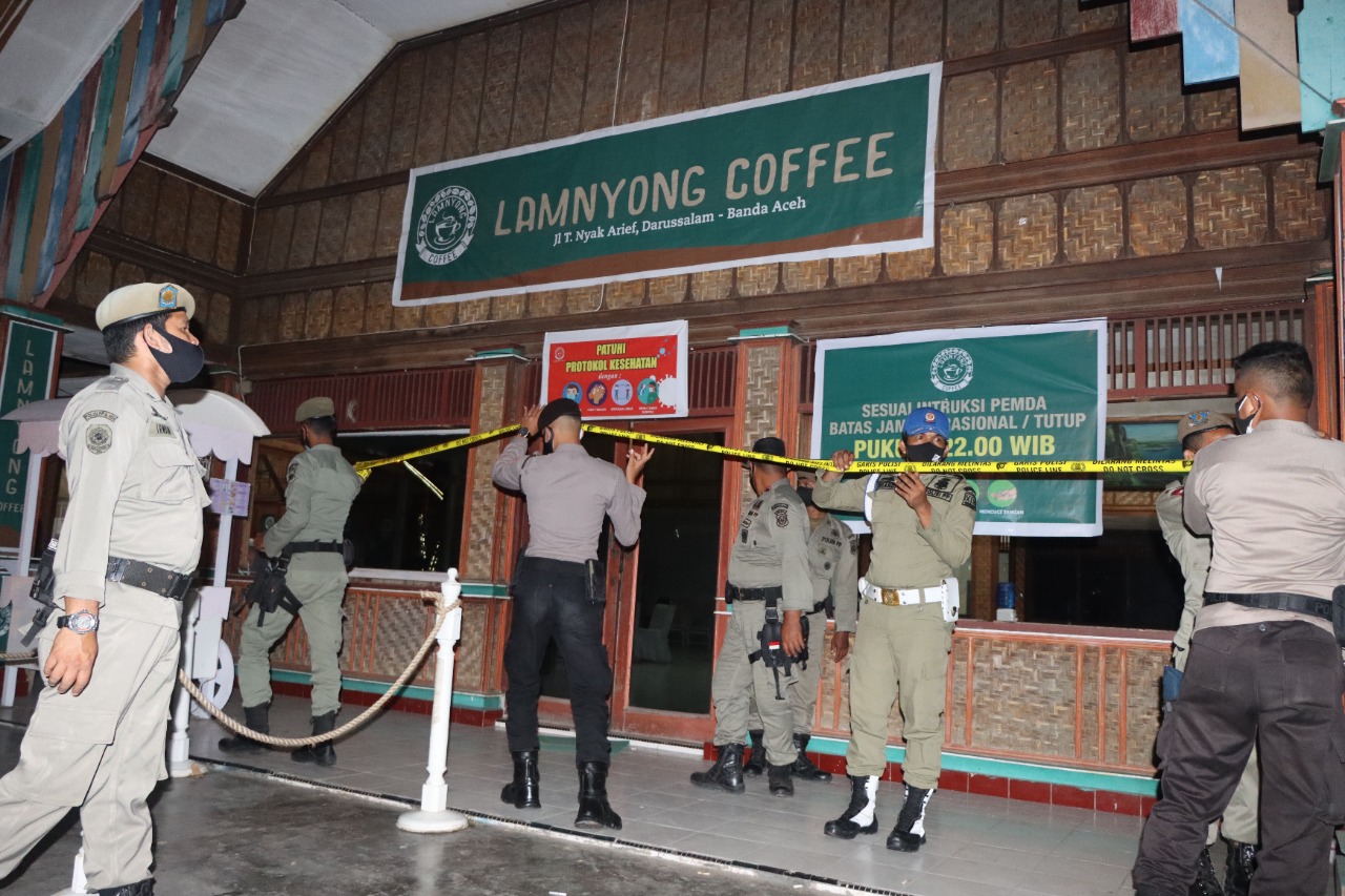 Lagi, Personel Gabungan Segel Warung Kopi di Kota Banda Aceh, Pemilik Ikut Diangkut?
