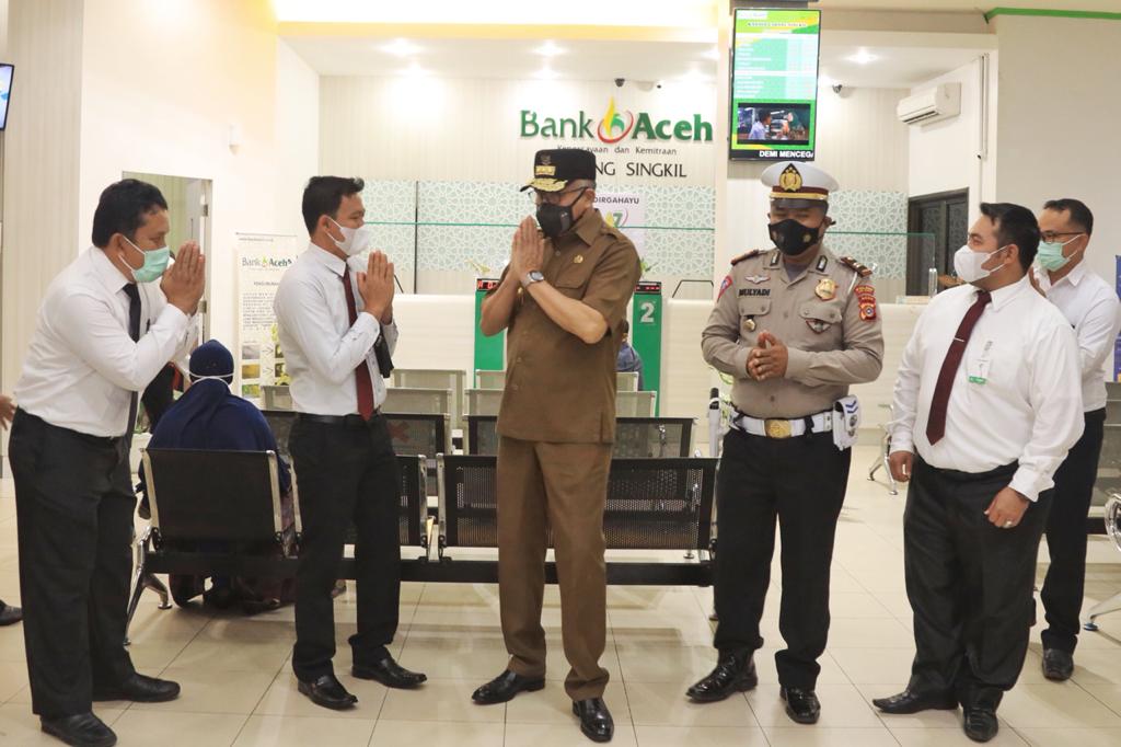Gubernur Pantau Pelayanan Bank Aceh Cabang Singkil
