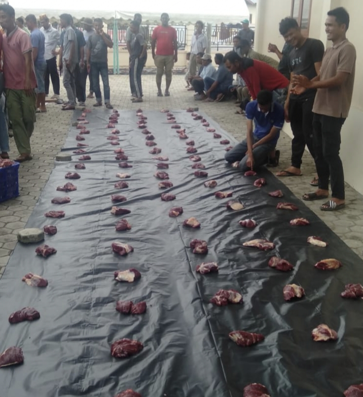 Gampong Tibang Qurban Enam Sapi dan Kambing