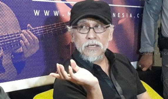 Takut Keluarga Terancam, Iwan Fals Bawa Bensin Ancam Bakar Tempat Nonkrong Preman